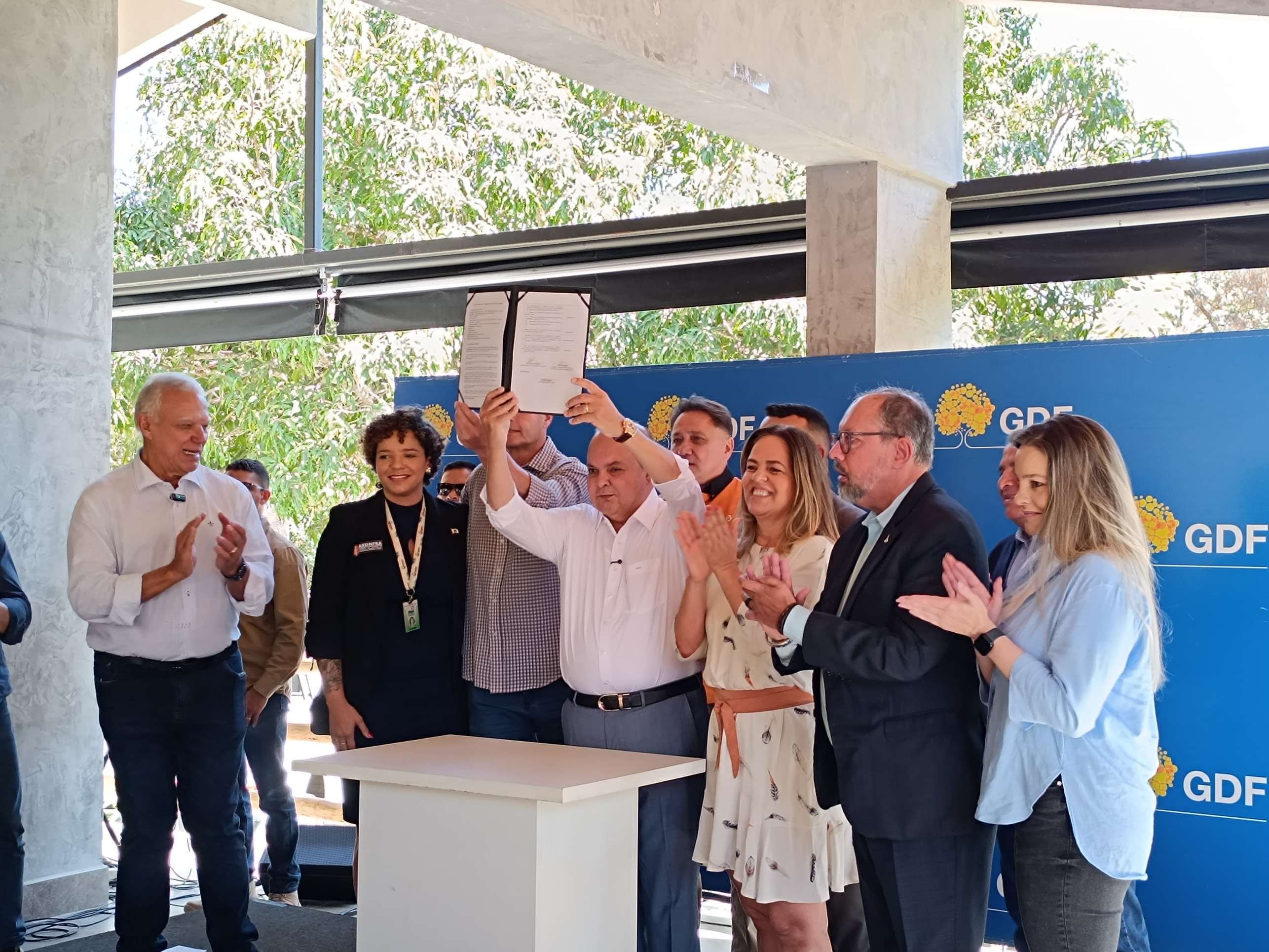 Condomínio Ouro Vermelho tem licença de instalação assinada por Ibaneis