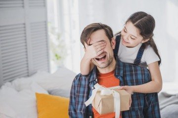 Escolher um presente de Dia dos Pais pode ser uma tarefa desafiadora -  (crédito: Freepik)