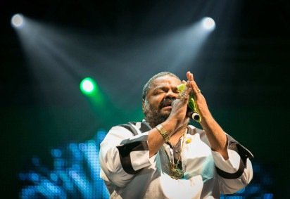 O sambista Arlindo Cruz tinha a saúde debilitada devido a um acidente vascular cerebral hemorrágico sofrido em 2017 e estava internado no hospital Barra D'Or, no Rio de Janeiro (RJ).  -  (crédito:  Gilberto Evangelista/Divulgaçã)