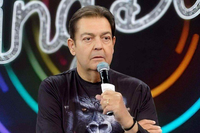 Faustão em hospital em foto de 2023, enquanto fazia exames para acompanhar o funcionamento do coração que recebeu via transplante - (crédito: Instagram/Fausto Silva) Faustão em hospital em foto de 2023, enquanto fazia exames para acompanhar o funcionamento do coração que recebeu via transplante - (crédito: Instagram/Fausto Silva)
