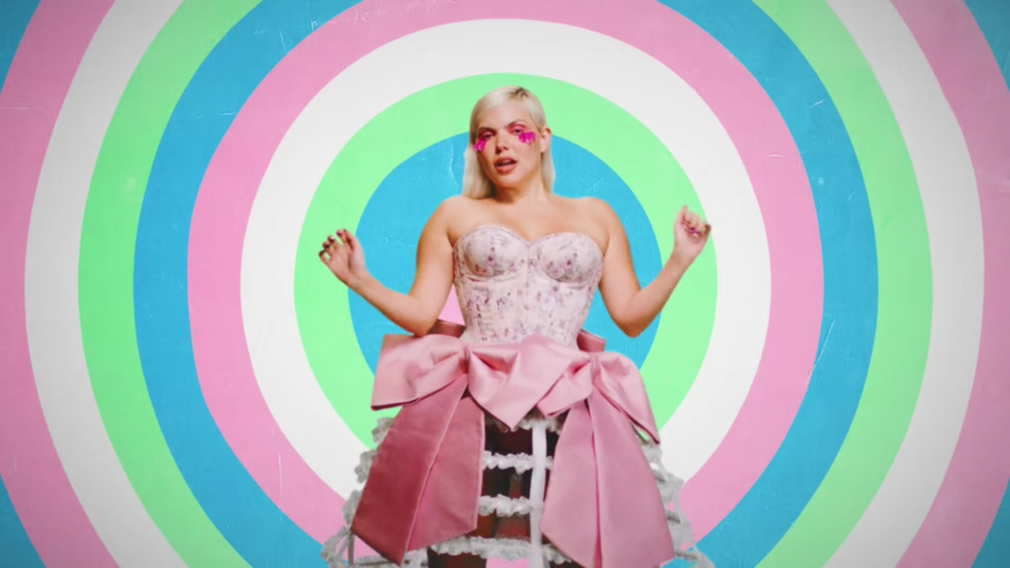 Duda Beat mergulha no caos do amor com “Esse Delírio” Duda Beat mergulha no caos do amor com “Esse Delírio”