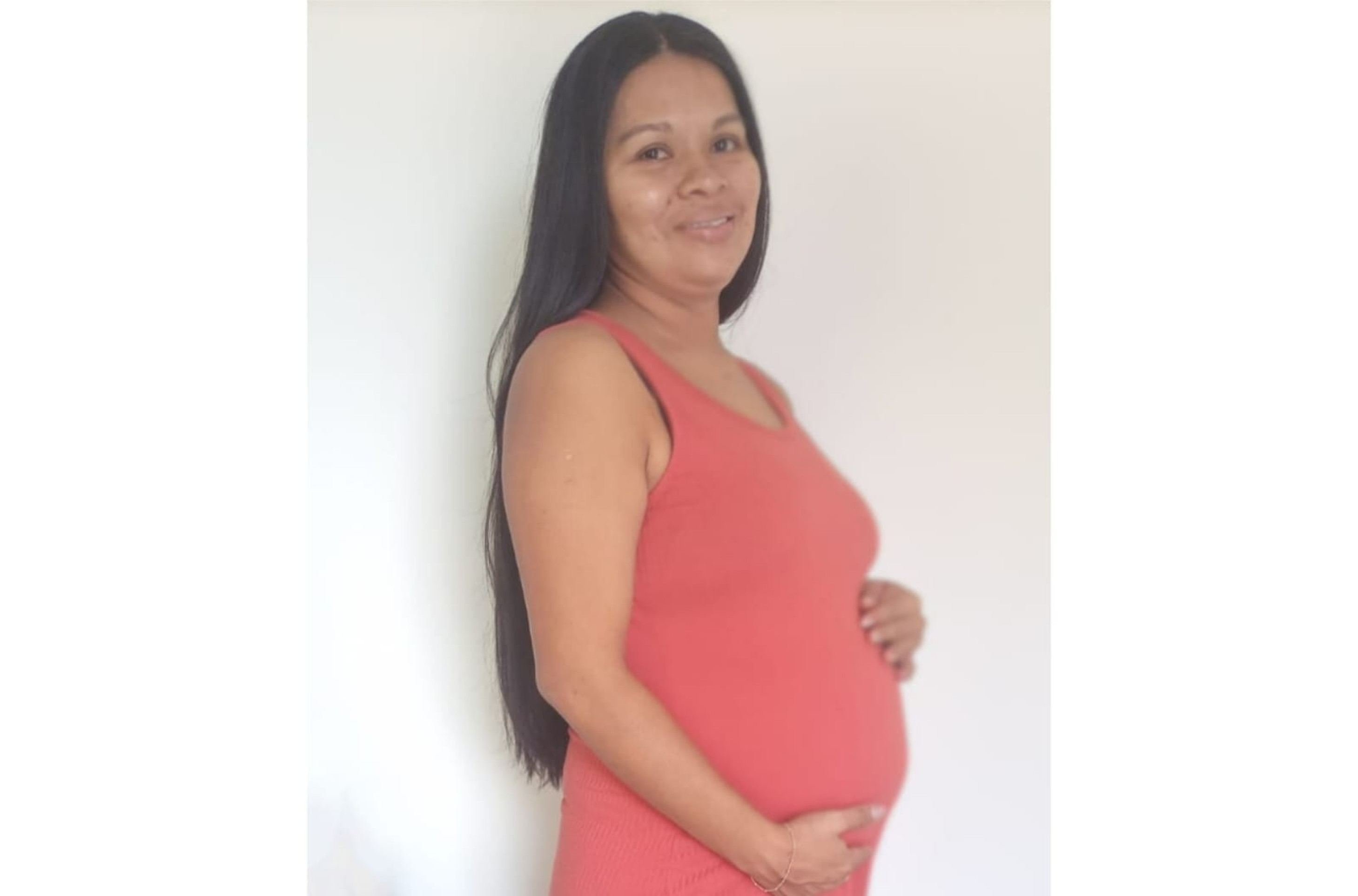 Professora Tonica Homangadje Surui, de 32 anos, mora na Aldeia Lapetanha, em Rondônia, tem dois filhos