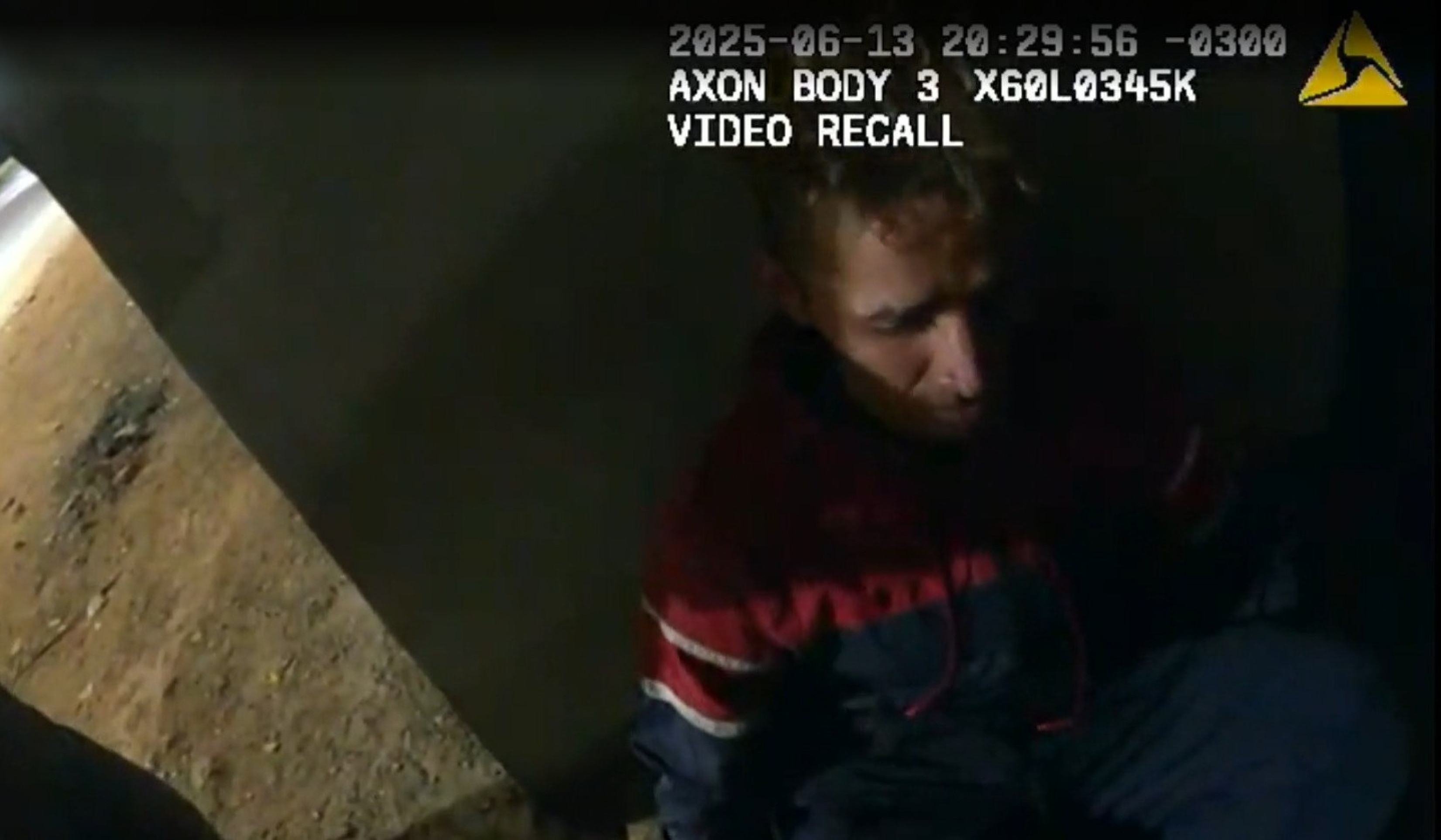 Morador de rua chorou e colocou mãos na cabeça antes de ser executado por PMs