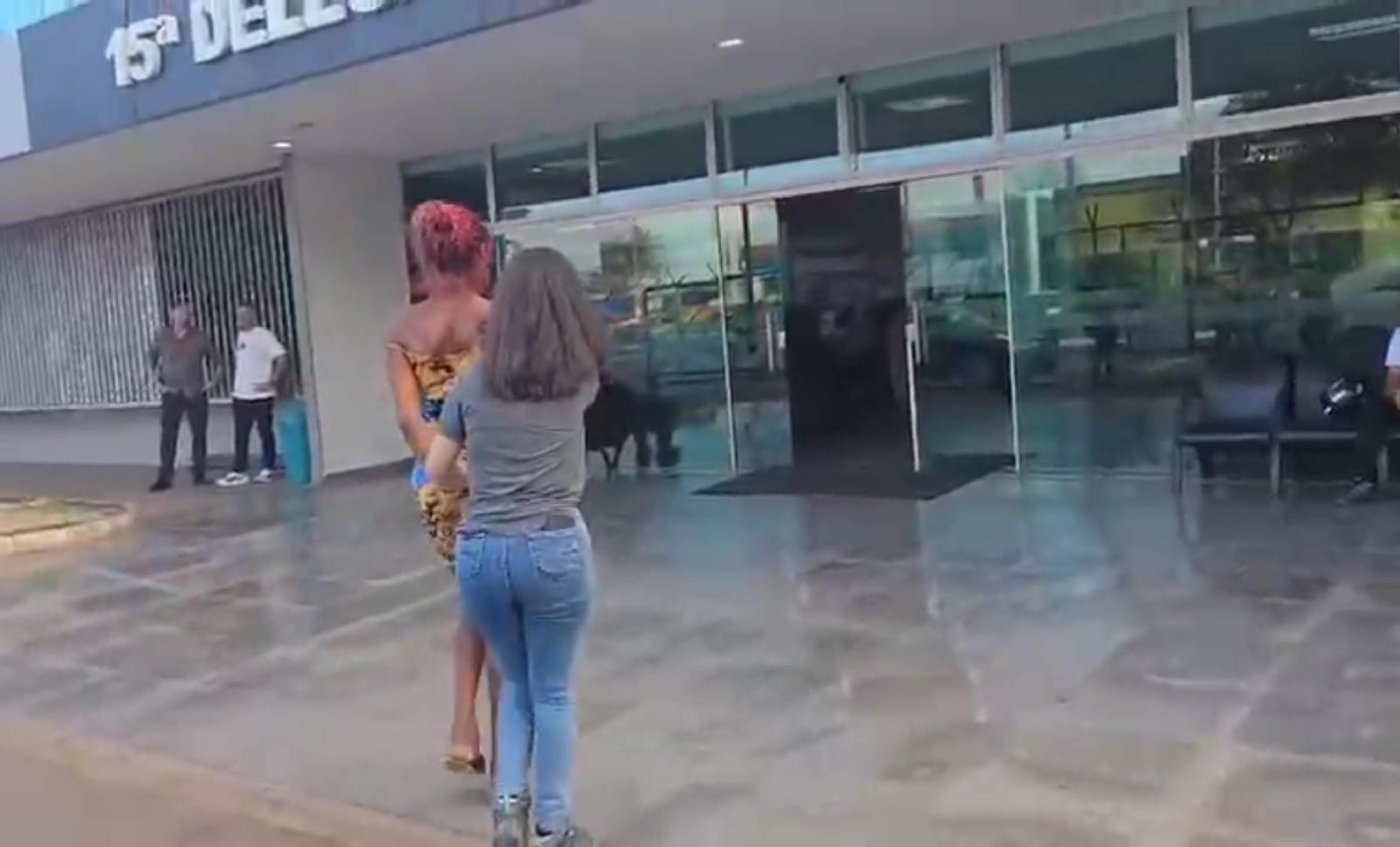 Mulher trans foragida é presa em Ceilândia por descumprir regras do regime aberto 