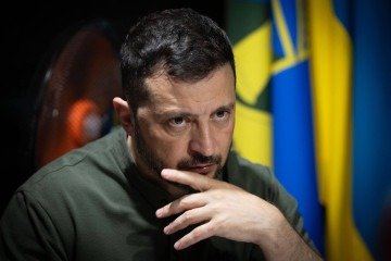 Volodymyr Zelensky exige a retirada das tropas russas de todo o território ucraniano. Kremlin rejeita -  (crédito: AFP)