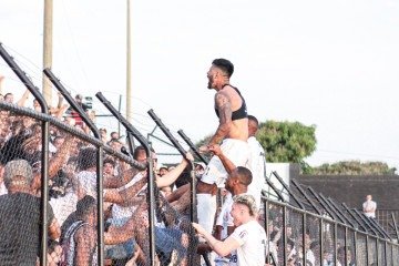 Sinergia entre torcida e jogadores foi fundamental para o avanço do Ceilândia às oitavas da Série D do Brasileiro - (crédito: Diller Abreu/FFDF) Sinergia entre torcida e jogadores foi fundamental para o avanço do Ceilândia às oitavas da Série D do Brasileiro - (crédito: Diller Abreu/FFDF)