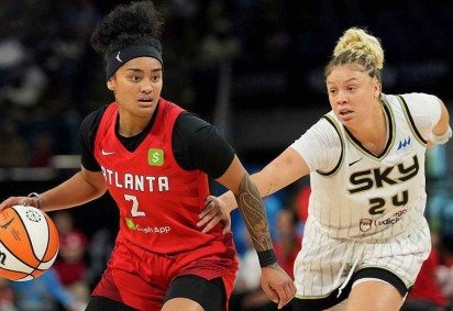 Por que brinquedos sexuais estão sendo atirados durante os jogos da liga feminina de basquete dos EUA? -  (crédito: BBC Geral)