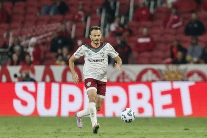 RENÊ - Teve muita dificuldade para conter os avanços de Ademir na partida e levou a pior em quase todos os duelos individuais com o adversário. NOTA: 5,0. Foto: Lucas Merçon/Fluminense