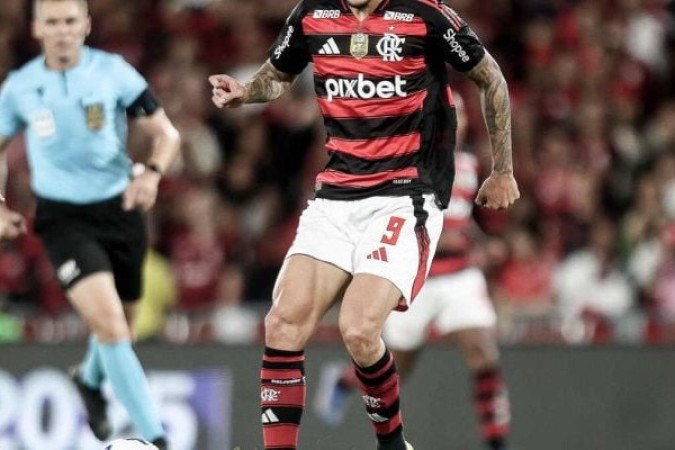 PEDRO – Fez um primeiro tempo fraco, preso na marcação e sem conseguir finalizar. Seguiu apático na etapa final e saiu aos 13 minutos para a entrada de Luiz Araújo. Mesmo em atuação abaixo do esperado, foi aplaudido pela torcida pela entrega. Nota: 5,0 Foto: Gilvan de Souza