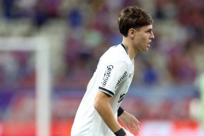 MONTORO - Parecia meio desligado. Até Ancelottinho o chamou a atenção na recomposição defensiva. Estava correndo menos. Mas quando a bola caiu nos pés dele, esquece! Uma assistência linda de brinde para Cabral meter o 0-2. Saiu, no intervalo, para a entrada de Martins - NOTA: 7,0 - Foto: Vitor Silva/Botafogo