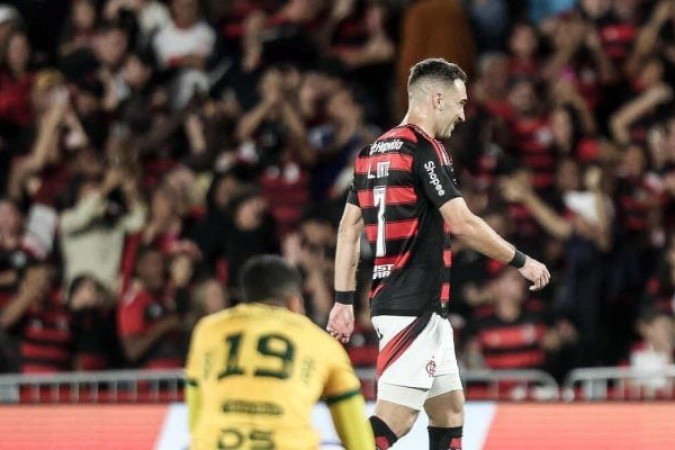 LEO ORTIZ - Altos e baixos. Levou amarelo bobo por isolar uma bola. Também estava mal colocado em lance que Chico quase marcou para o Mirassol no primeiro tempo  e cortou mal a bola no lance do gol de Gabriel na etapa final. Em compensação, foi bem na maioria das antecipações e saindo com a bola. NOTA 5,5. Foto: Gilvan de Souza