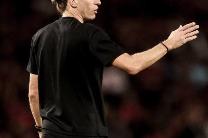 TÉCNICO: FILIPE LUIZ - O Mirassol surpreendeu na postura e isso fez o Flamengo demorar a encaixar o jogo. Felizmente, contou com Samuel Lino e Arrascaeta a inspirados, o que compensou os erros defensivos graves que o time apresentou. O Fla venceu, mas não foi dominante. NOTA 6,0.Foto: Gilvan de Souza