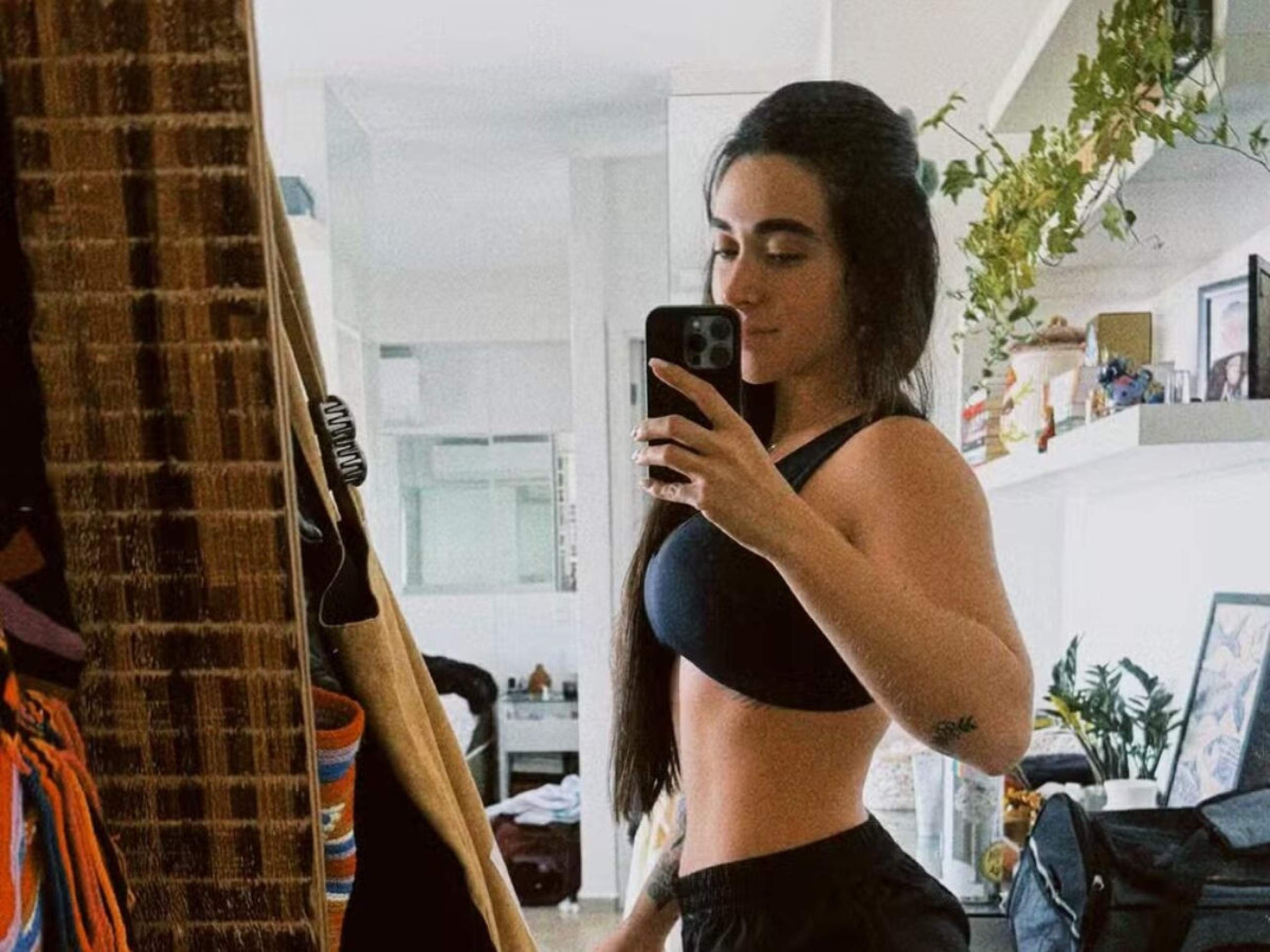 Ex-BBB Giovanna Lima mostra mudança no corpo após novos hábitos alimentares - (crédito: Observatorio dos Famosos) Ex-BBB Giovanna Lima mostra mudança no corpo após novos hábitos alimentares - (crédito: Observatorio dos Famosos)
