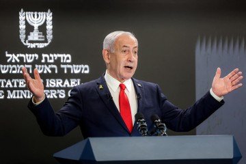 Netanyahu defendeu suas políticas de guerra em uma rara entrevista a um veículo de comunicação israelense -  (crédito:  ABIR SULTAN / POOL / AFP)