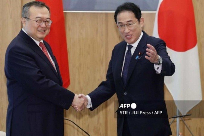 Liu Jianchao, diplomata veterano é detido - (crédito: STR / JIJI Press / AFP) Liu Jianchao, diplomata veterano é detido - (crédito: STR / JIJI Press / AFP)