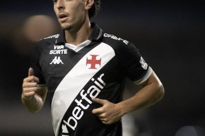 NUNO MOREIRA - Pouco participativo, passou longe da atuação que teve frente ao CSA. Ficou fixo na ponta esquerda e não rendeu. Foi sacado no começo da etapa final. Nota 4,0 - Foto: Matheus Lima / Vasco