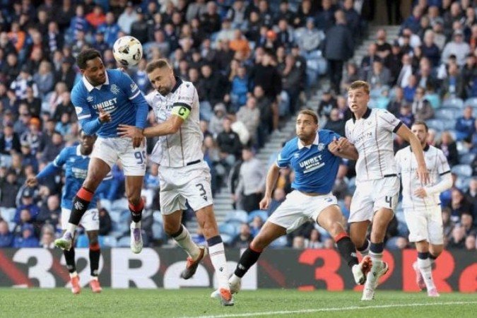 Torcedor morre ao passar mal durante partida do Campeonato Escocês