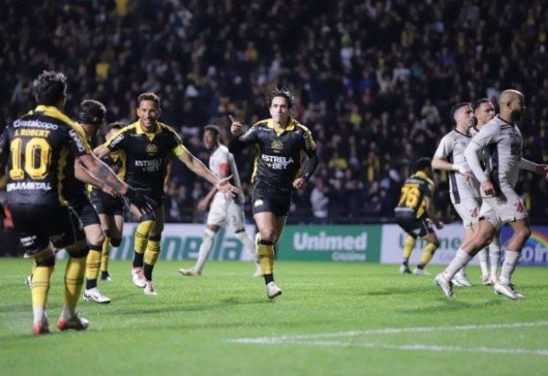 Foto: Celso da Luz / Criciúma E.C.