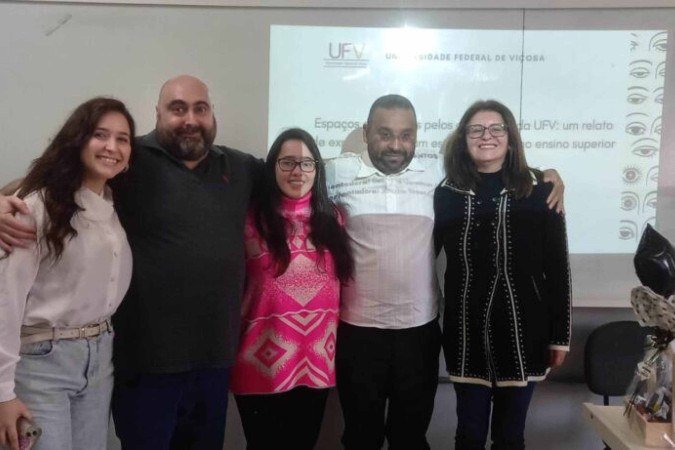 Inclusão: primeiro aluno cego a se formar na UFV celebra conquista