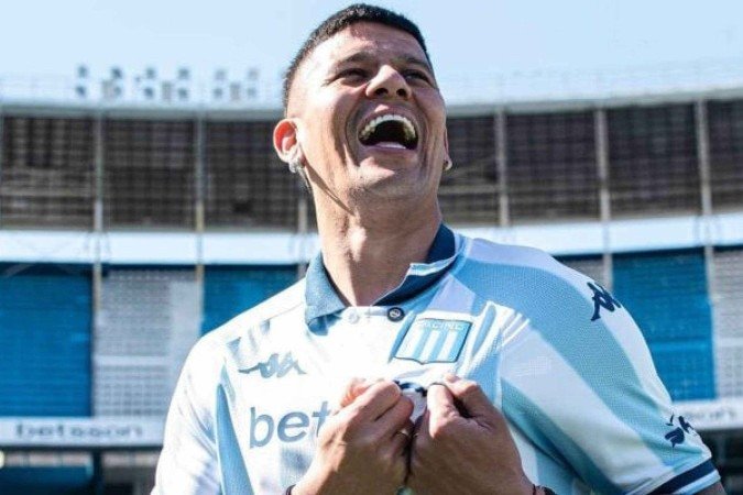 Marcos Rojo durante apresentação como novo reforço do Racing-ARG - (crédito: Foto: Reprodução Instagram) Marcos Rojo durante apresentação como novo reforço do Racing-ARG - (crédito: Foto: Reprodução Instagram)