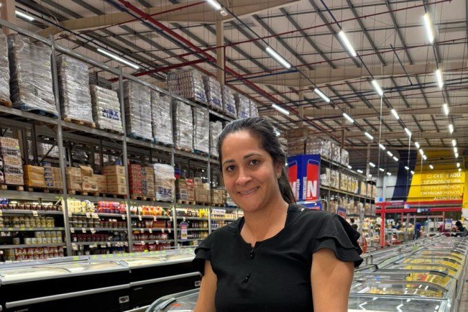 Sem olhar rótulos, Daiane Aguiar Rocha escolhe os alimentos por conta da marca e do preço