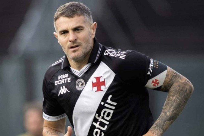 Vegetti leva terceiro amarelo e desfalca o Vasco contra o Santos - (crédito: Foto: Matheus Lima/Vasco) Vegetti leva terceiro amarelo e desfalca o Vasco contra o Santos - (crédito: Foto: Matheus Lima/Vasco)