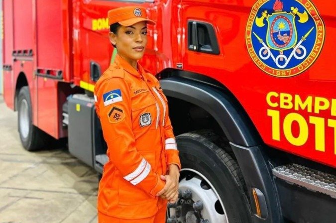 Pernambucana realiza o sonho de infância e ingressa no Corpo de Bombeiros Militar -  (crédito: Instagram)