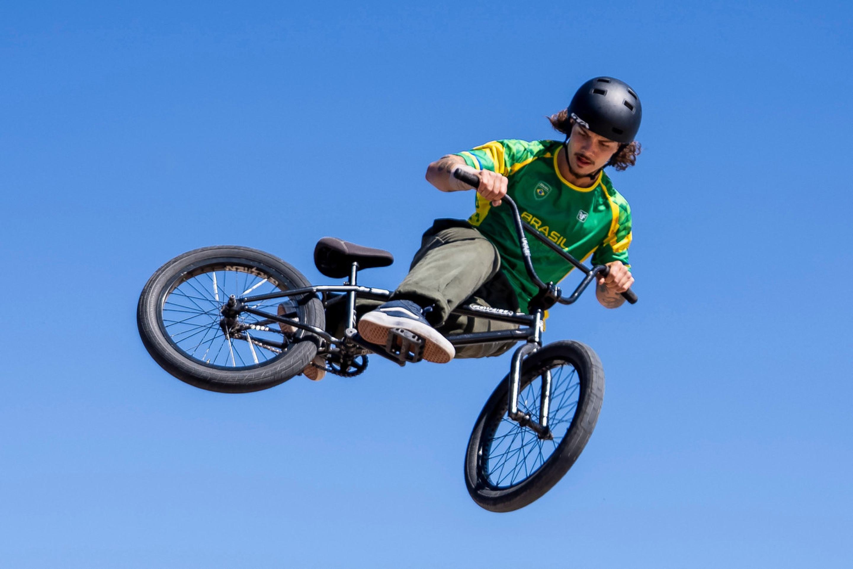 Davi Henrique Gibim Sodré que recebeu a medalha de bronze