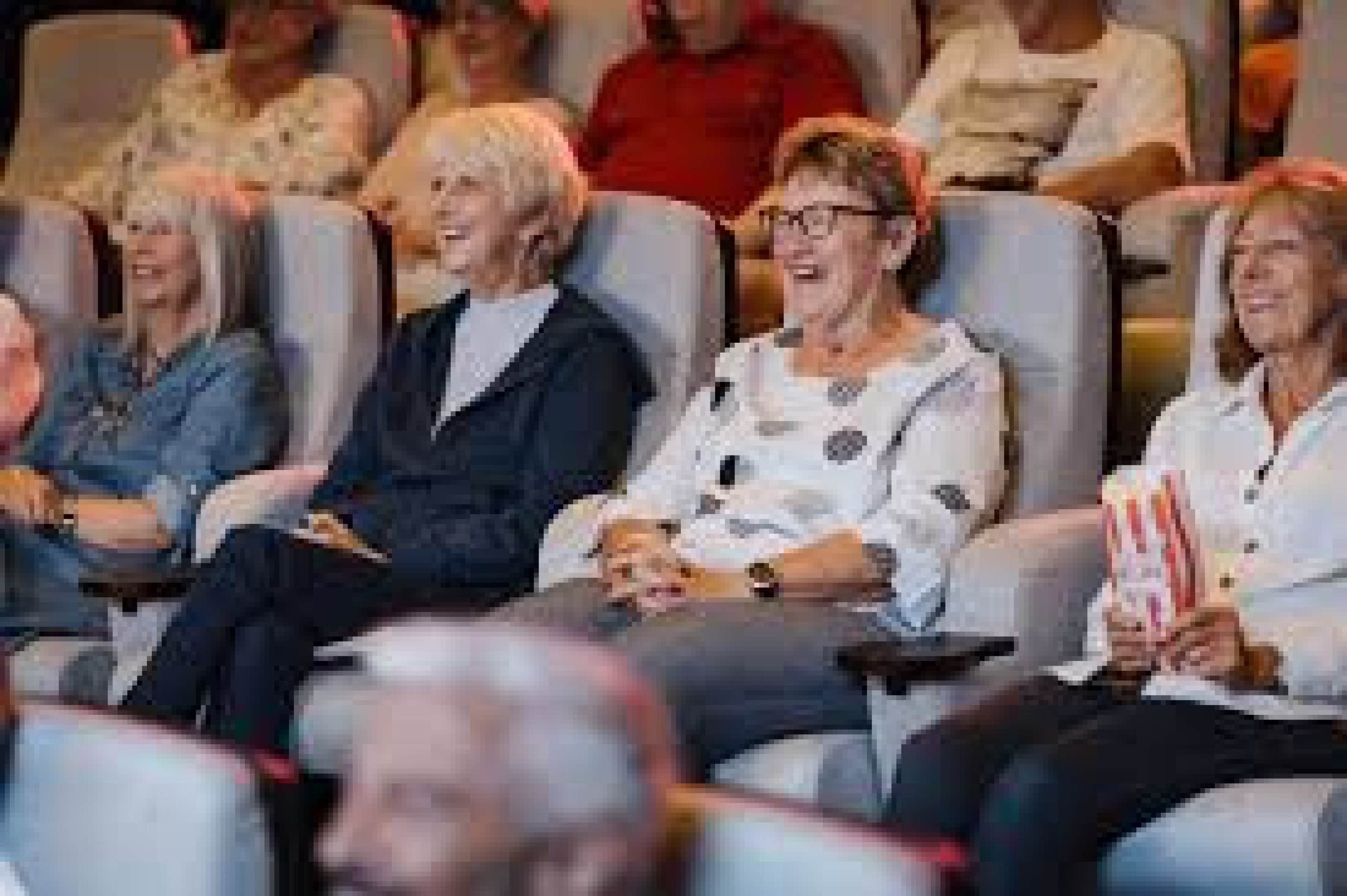 interação entre idosos 