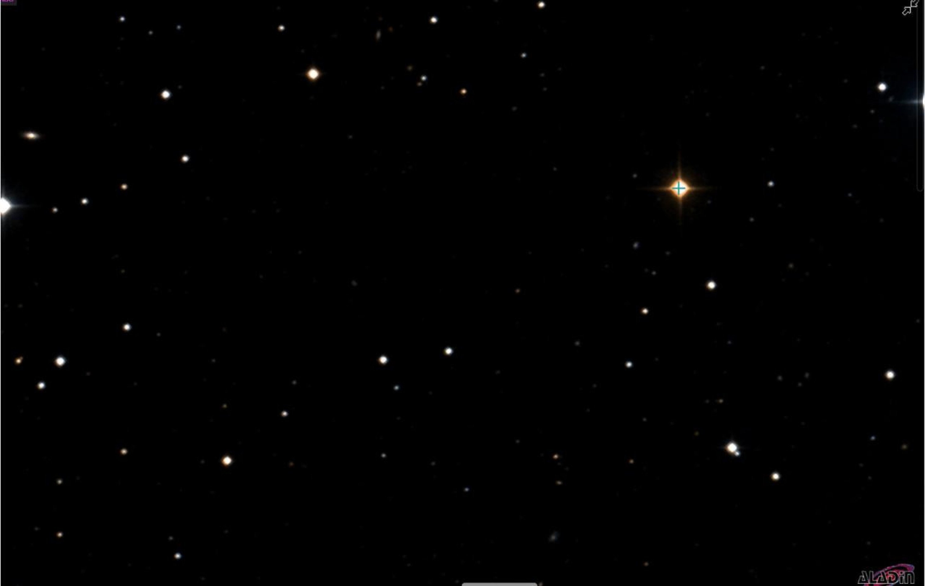 A estrela  Gliese 410 (DS Leo), localizada a 39 anos-luz do Sistema Solar, na constelaÃ§Ã£o de LeÃ£o (acima do lado direito)