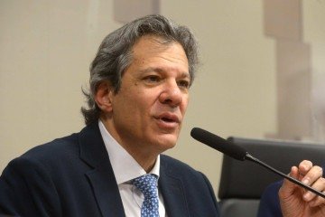  'Temos condições para manter essa redução, o que vai contribuir diretamente para aliviar o orçamento das famílias', disse Haddad -  (crédito: Ed Alves/CB/DA.Press)