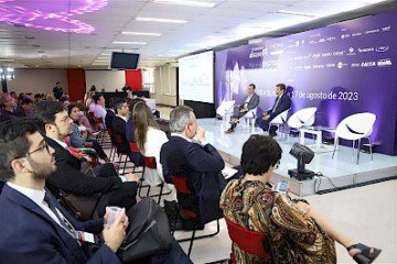 O evento promete oferecer ferramentas práticas e inspiração para empresários e profissionais -  (crédito: Divulgação/Abrasel)