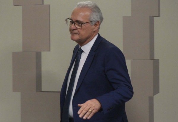  Ed Alves CB/DA Press