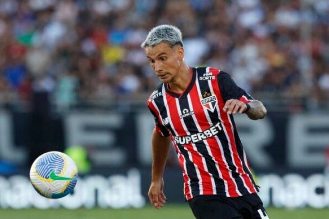 FERREIRINHA - Substituto de Luciano aos 33 do segundo tempo. Pouco fez. NOTA 5,0. Foto: Rubens Chiri/saopaulofc.net 