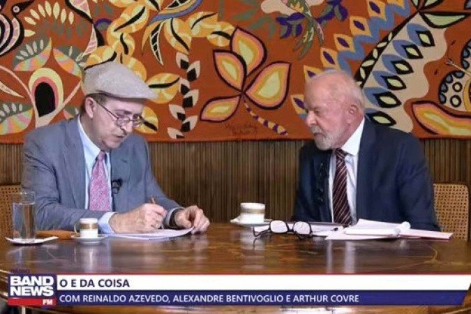 Lula em entrevista ao vivo ao programa É da coisa, na Rádio BandNews, com Reinaldo Azevedo - (crédito: Reprodução/Youtube) Lula em entrevista ao vivo ao programa É da coisa, na Rádio BandNews, com Reinaldo Azevedo - (crédito: Reprodução/Youtube)