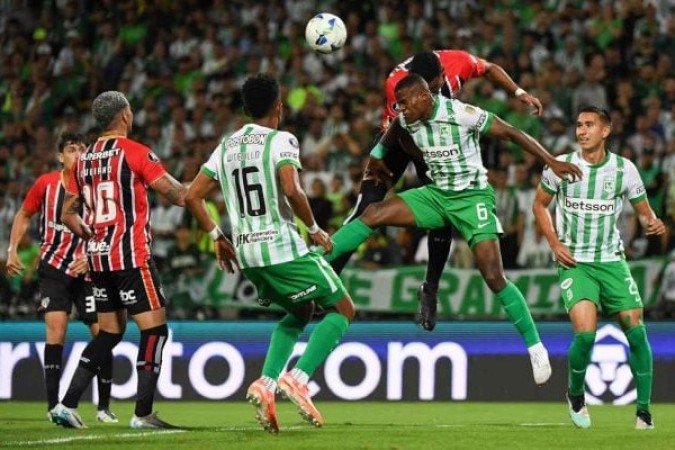 ATLÉTICO NACIONAL – Foi dominante, mas falhou nos arremates e perdeu dois pênaltis com o astro Cardona. Os melhores foram Marlos Moreno e Hinestroza. NOTA 6,5 Foto: Divulgação / Conmebol