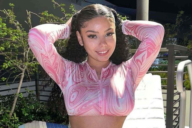 A causa da morte ainda não foi divulgada pelas autoridades locais -  (crédito: Reprodução/Instagram/@missjdough)