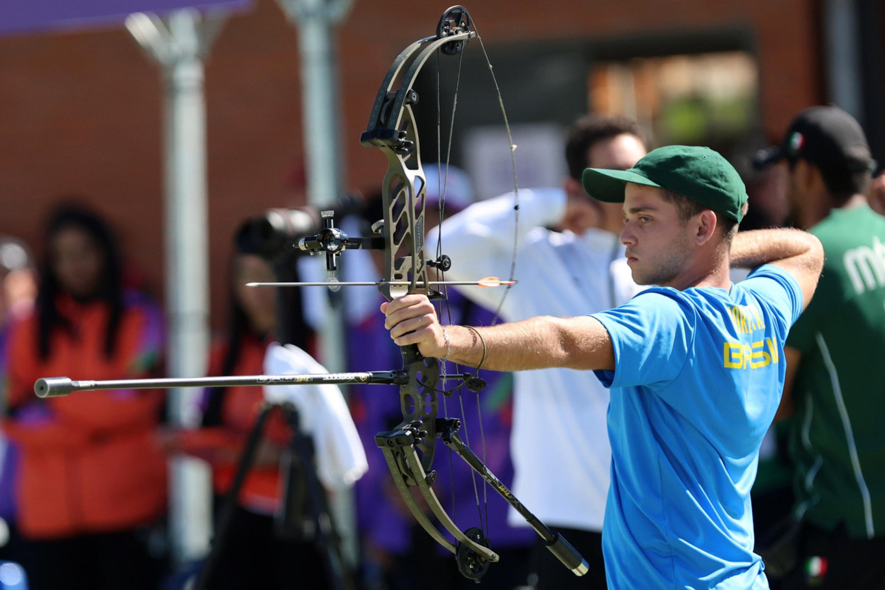 Rafael Magalhães faturou o ouro no composto masculino    