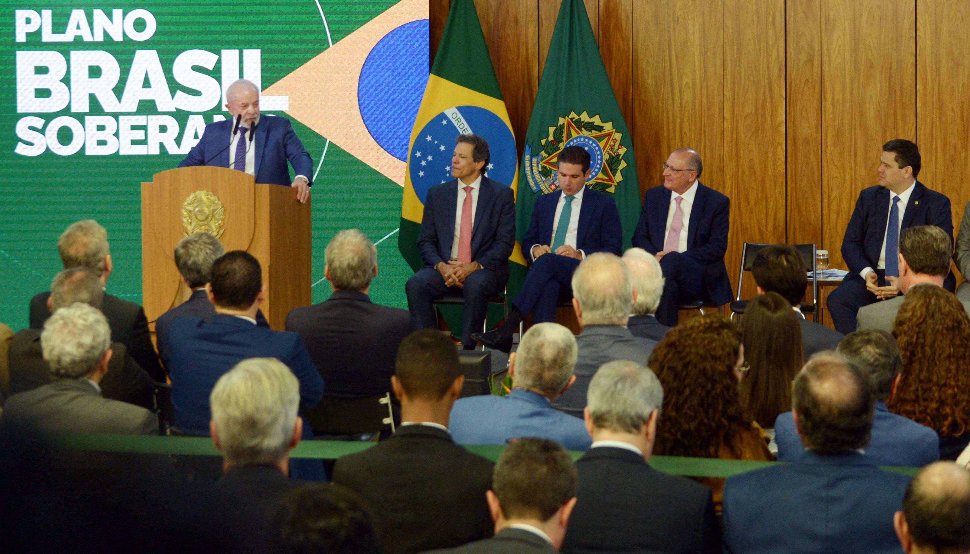 Impacto fiscal do pacote de socorro é de, pelo menos,  R$ 9,5 bilhões