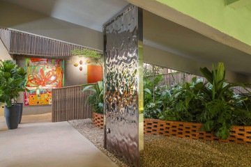 Também da dupla da Depieri Paisagismo, o Refúgio Central é um acalento esverdeado para o morador