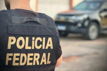 As ordens judiciais foram expedidas pela Justiça Federal e são cumpridas nas cidades do Rio de Janeiro (RJ), Florianópolis (SC) e Tubarão (SC) -  (crédito: Divulgação/Polícia Federal)