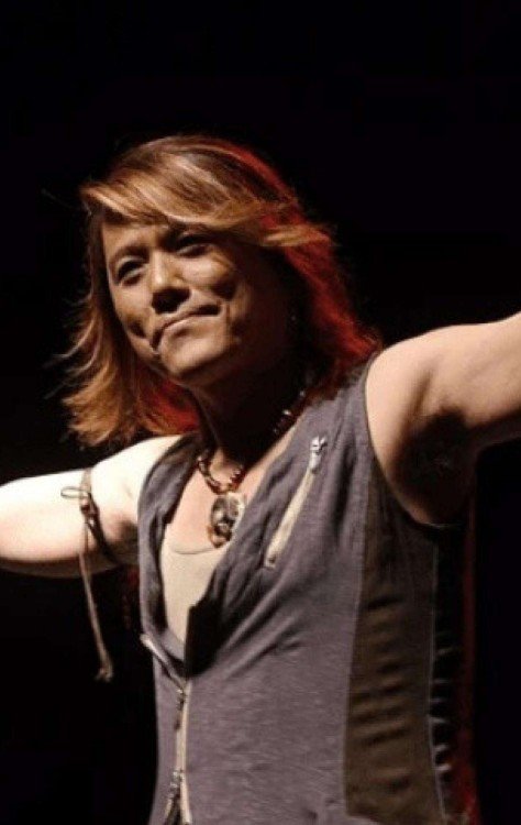 NoB, cantor japonês conhecido por "Os Cavaleiros do Zodíaco", morre aos 61 anos após oito anos de batalha contra o câncer -  (crédito: Reprodução )
