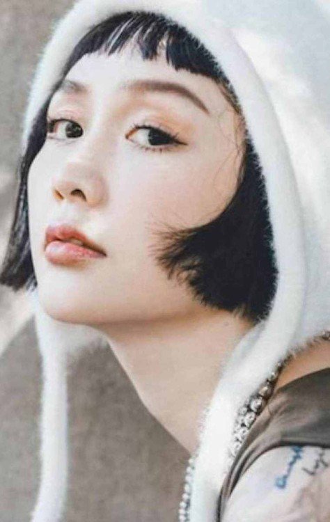 Liz Lin Ruoyu fazia conteúdos de beleza e lifestyle desde 2012 -  (crédito: Reprodução / Instagram)
