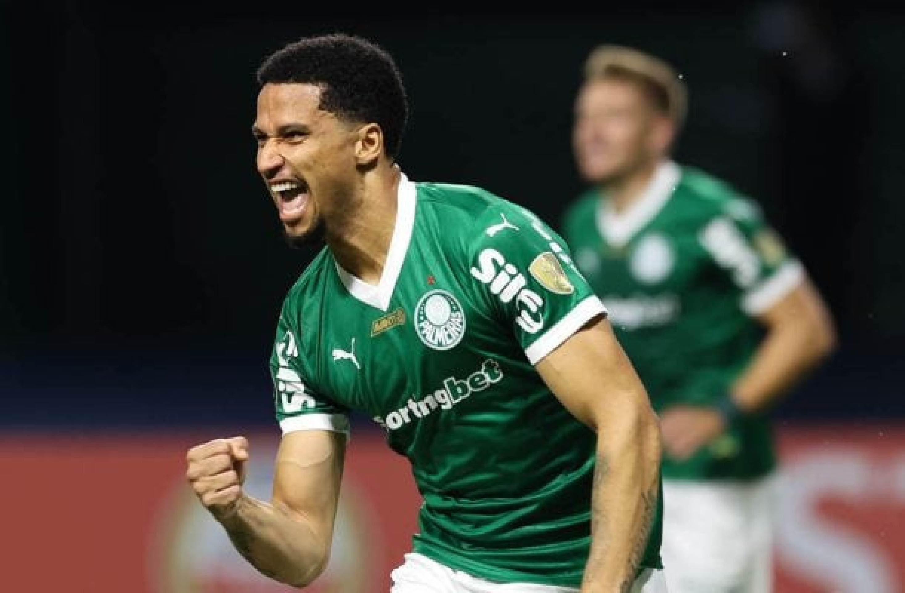 Palmeiras treina no Peru e pode ter a volta de Murilo contra o Universitario