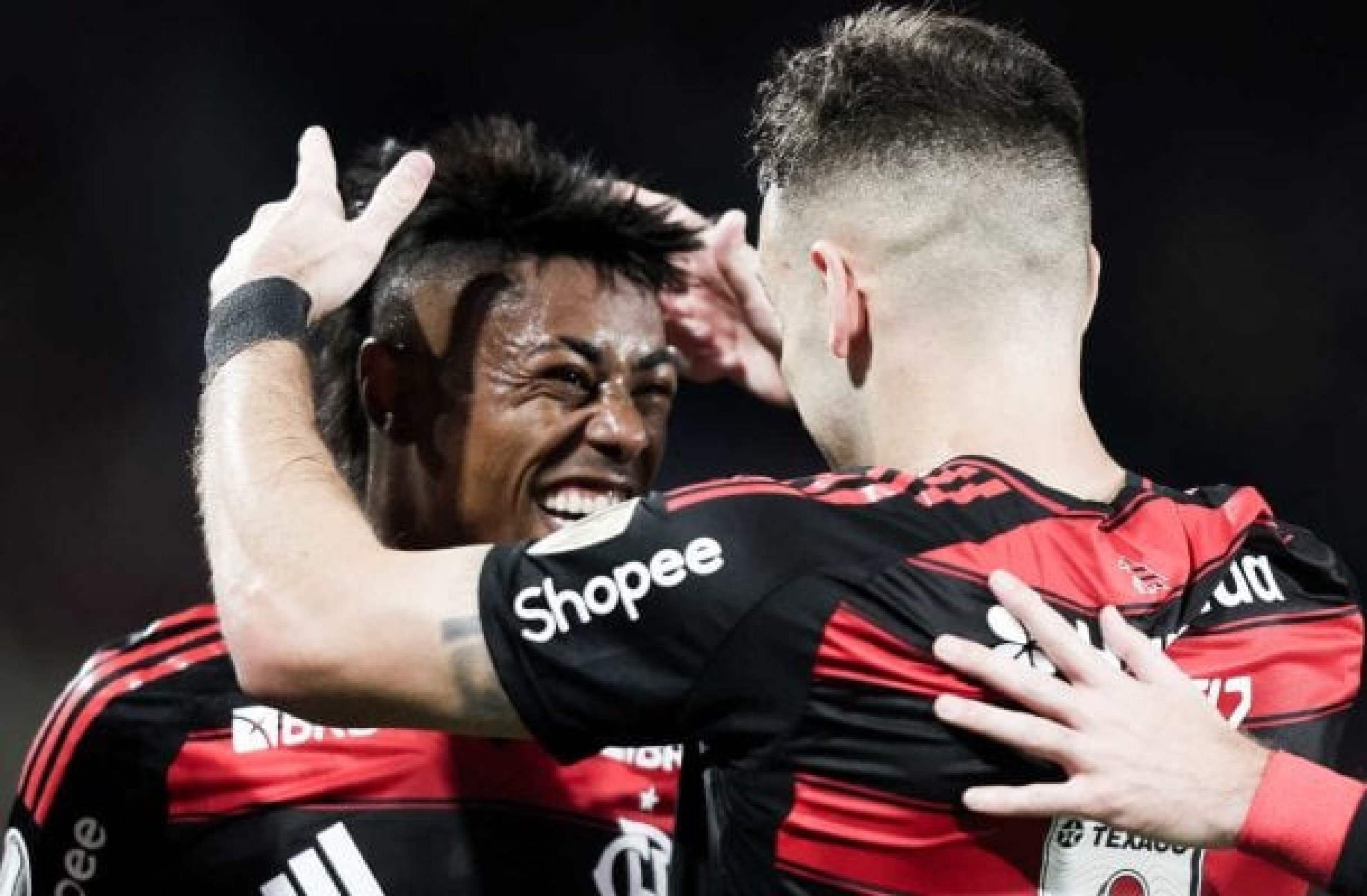 Bruno Henrique vibra logo após fazer o gol do Flamengo sobre o Internacional -  (crédito: Foto: Gilvan de Souza/Flamengo)