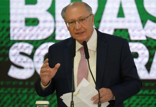  Ed Alves CB/DA Press