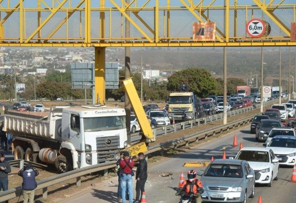 Ed Alves/CB/D.A Press