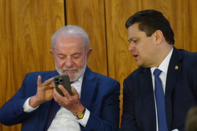  13/08/2025 Ed Alves CB/DA Press. Politica - Plano Brasil Soberano. Presença do Presidente Lula - Presidente do Senado Davi Alcolumbre - Presidente da Camara dos Deputados Hugo Motta - Vice Presidente Gerlado Alckmin - Ministro da Fazenda Fernando Haddad.  -  (crédito:  Ed Alves CB/DA Press)