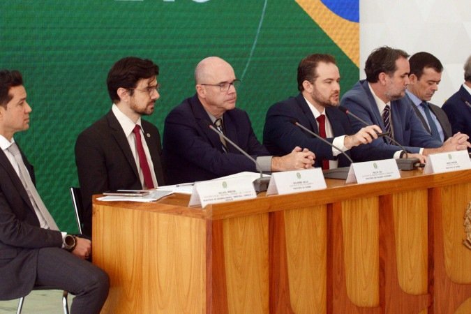 Segundo os técnicos da Fazenda, as despesas incluem o aporte de R$ 4,5 bilhões em fundos garantidores e a renúncia fiscal de R$ 5 bilhões - (crédito: Ed Alves CB/DA Press) Segundo os técnicos da Fazenda, as despesas incluem o aporte de R$ 4,5 bilhões em fundos garantidores e a renúncia fiscal de R$ 5 bilhões - (crédito: Ed Alves CB/DA Press)