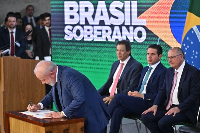 Trump impôs tarifas ao Brasil em pressão contra julgamento de aliado Bolsonaro -  (crédito: Reuters)